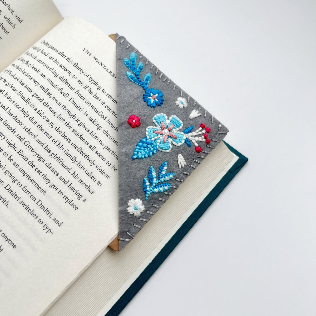 Embroidered Flower Corner Bookmarks – Gift-Ready