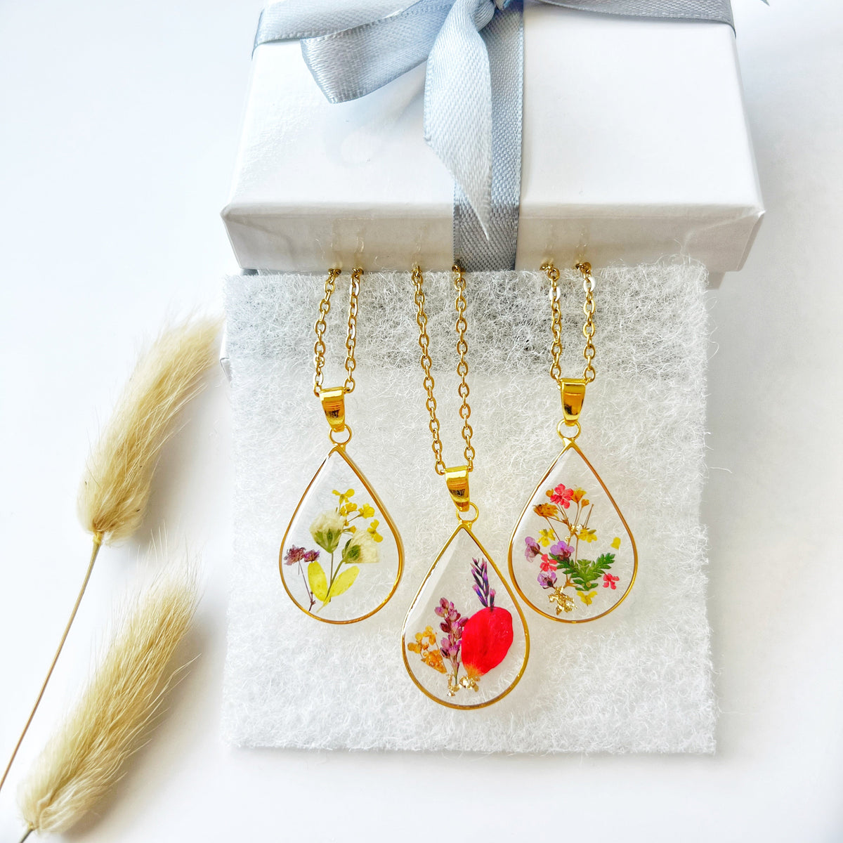 Birth Flower Necklace V.1